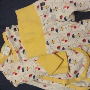 Polarn O. Pyret 1-2 months onesie and pants set